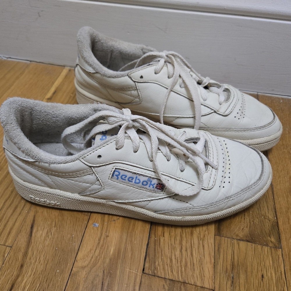 Reebok The Athletes Shoe Beige Cream Sneakers Tennis Shoes Womens Size 6